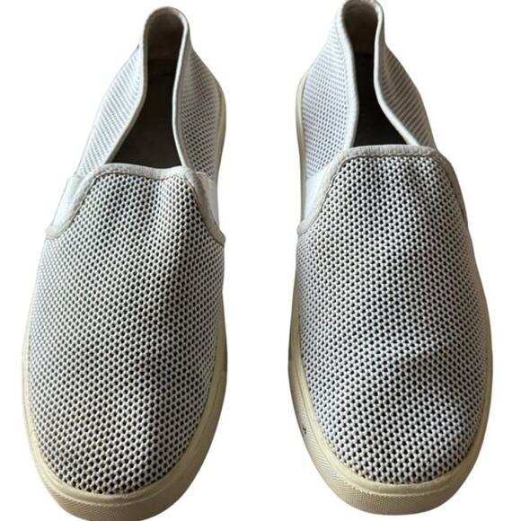 VINCE slip on loafers shoes perforated comfy flats preppy  women’s size 7.5 - Picture 2 of 5